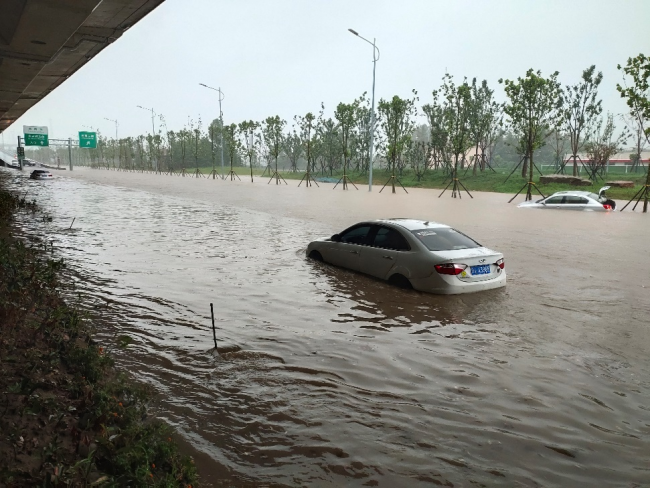 风雨同舟联想集团向河南捐赠5000万并派出500人IT救援队